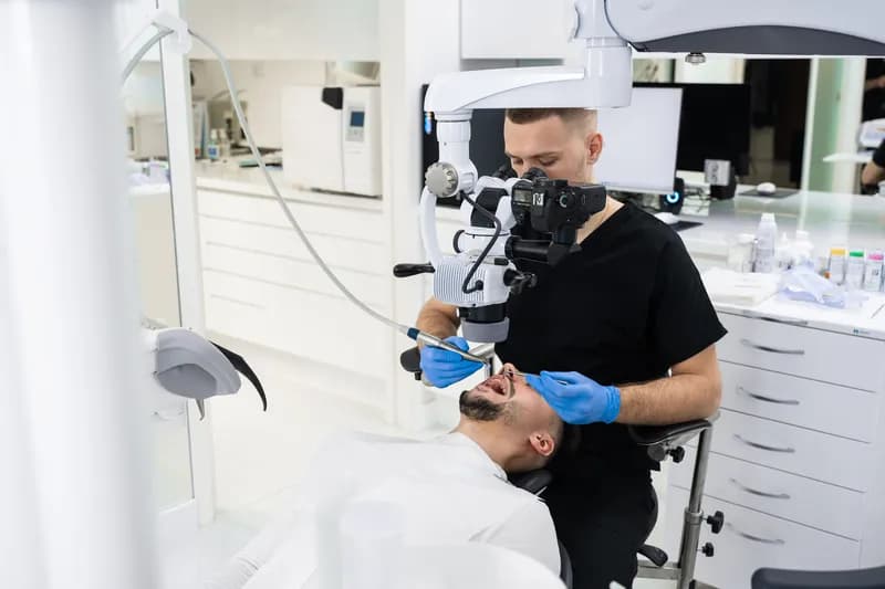 Chirurg szczękowy czym się zajmuje - kluczowe informacje o jego roli