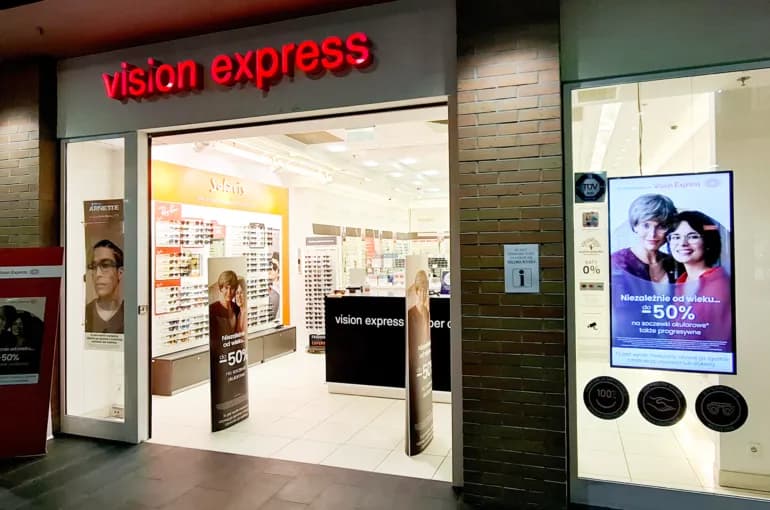Czy Vision Express jest otwarty w galeriach? Sprawdź godziny otwarcia!