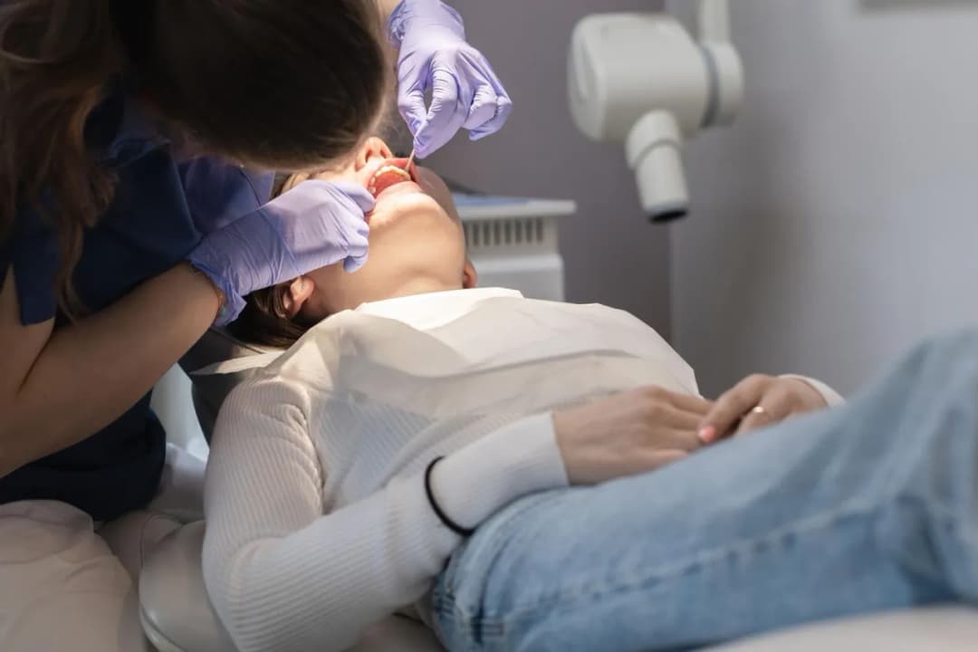 Czy dentysta wystawia L4? Sprawdź, kiedy to możliwe i dlaczego