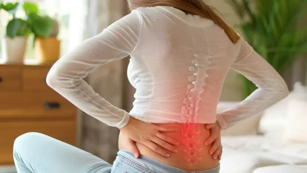 Ból jak na miesiączkę w ciąży – kiedy to normalne, a kiedy nie?