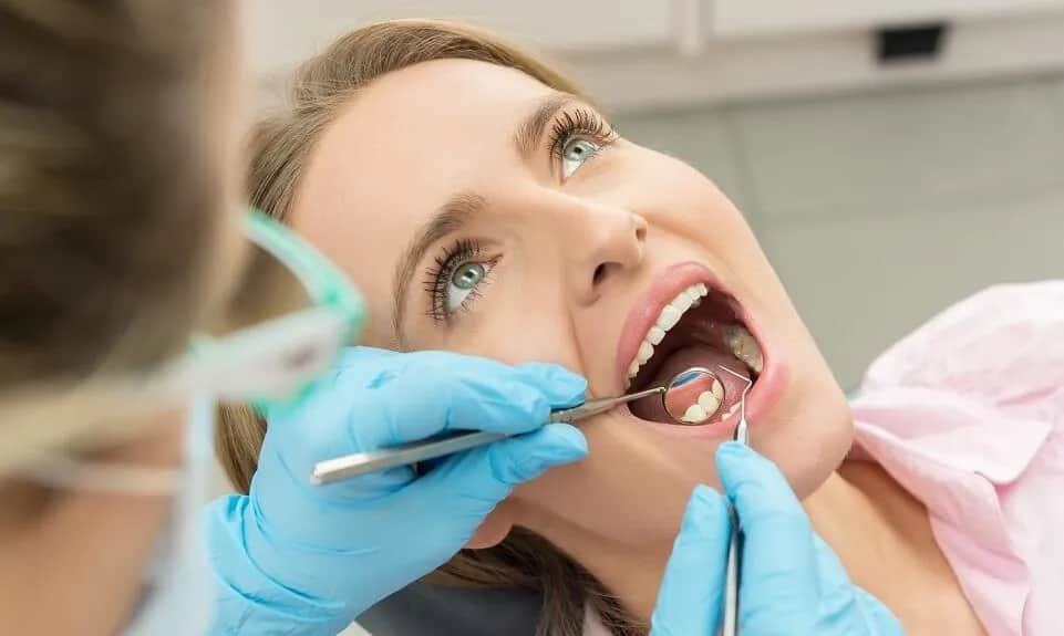 Jak często chodzić do dentysty, aby uniknąć problemów ze zdrowiem?