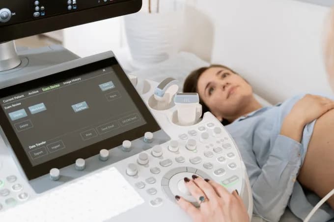 Kiedy ginekolog może potwierdzić ciążę? Kluczowe informacje dla przyszłych mam