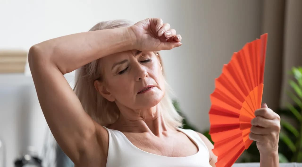 Skuteczne metody łagodzenia uderzeń gorąca w menopauzie, które działają