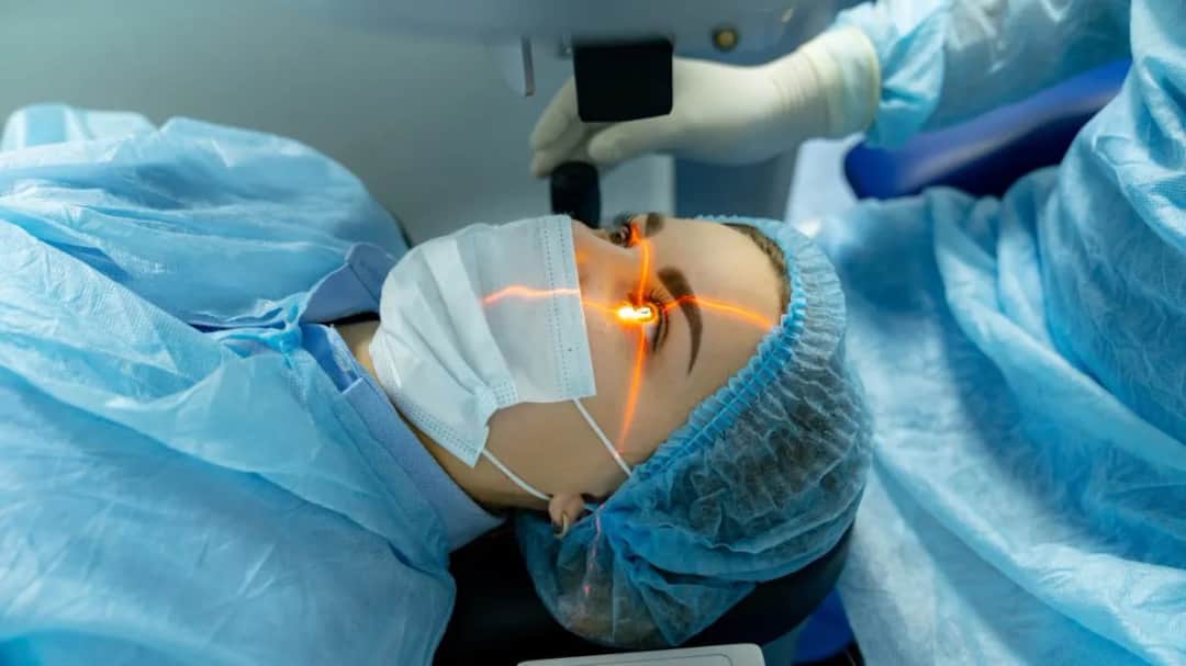 Jakie wady wzroku można operować? Poznaj możliwości laserowej korekcji