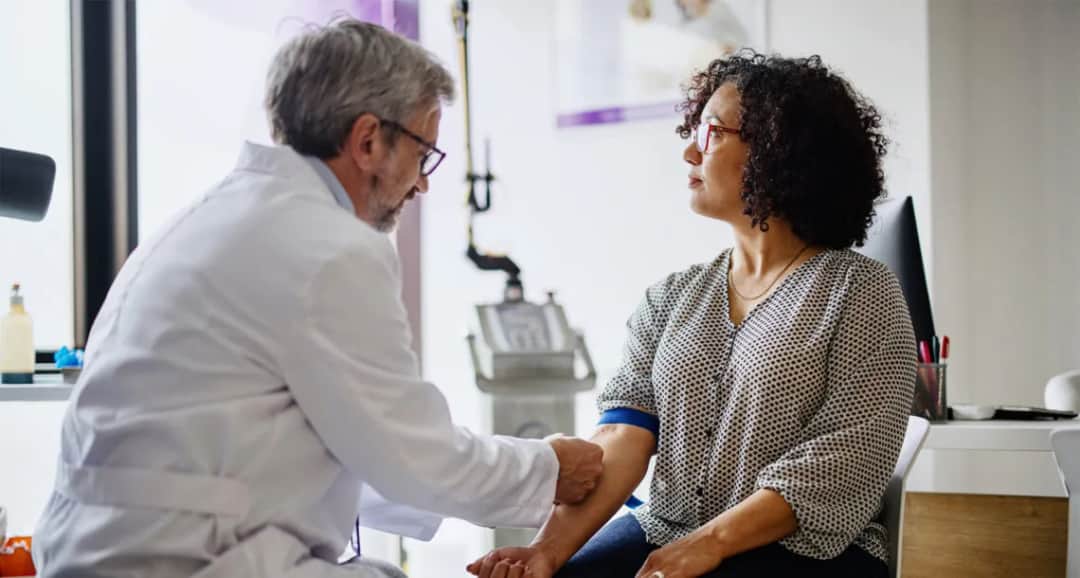 Jakie badanie krwi na menopauzę? Kluczowe testy dla zdrowia kobiet